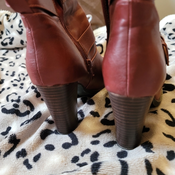 Booties - Picture 4 of 4